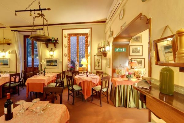 prodotti e cucina toscana in un ambiente elegante 2